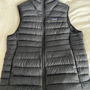 Patagonia Men's Black Puffer Vest